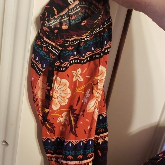 Beautiful Old Navy Peasant Style Blouse - Picture 7 of 8